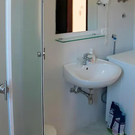 Gorgeous In Rogotin-ploce With Wifi Apartment *