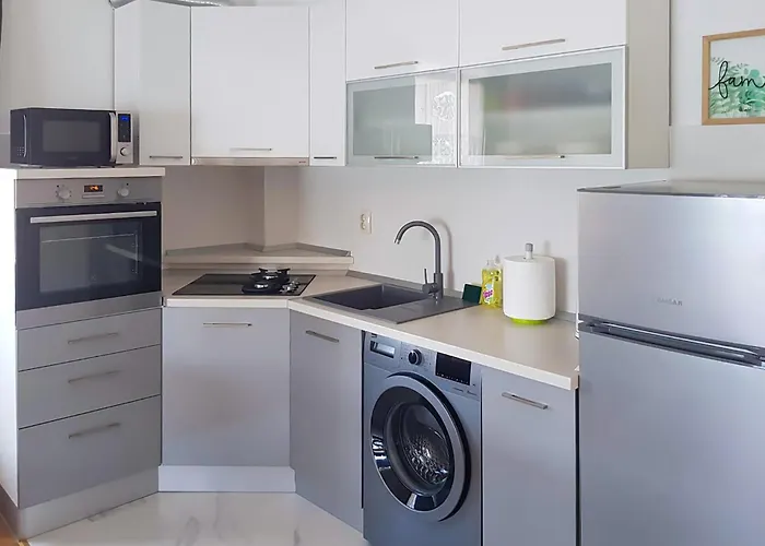 Apartment Gorgeous In Rogotin-ploce With Wifi