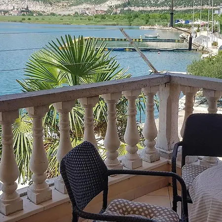 Gorgeous In Rogotin-ploce With Wifi Апартаменты *